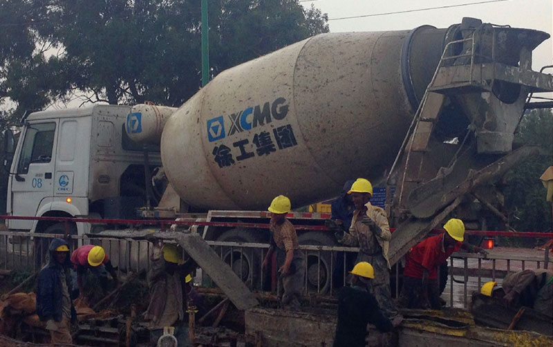 XCMG?concrete?trucks...